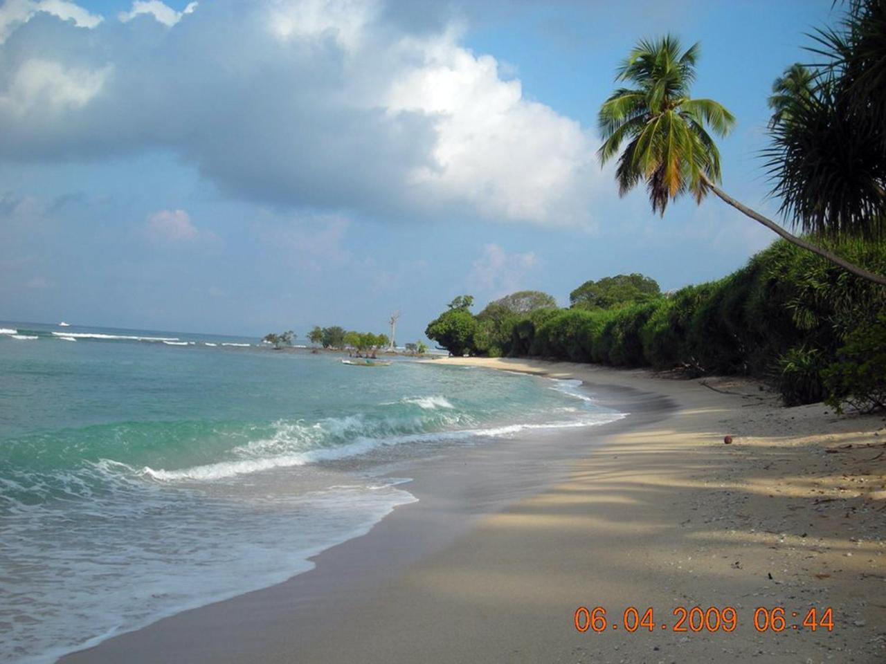 Coconhuts Beach Resort Lakshmanpur Ngoại thất bức ảnh